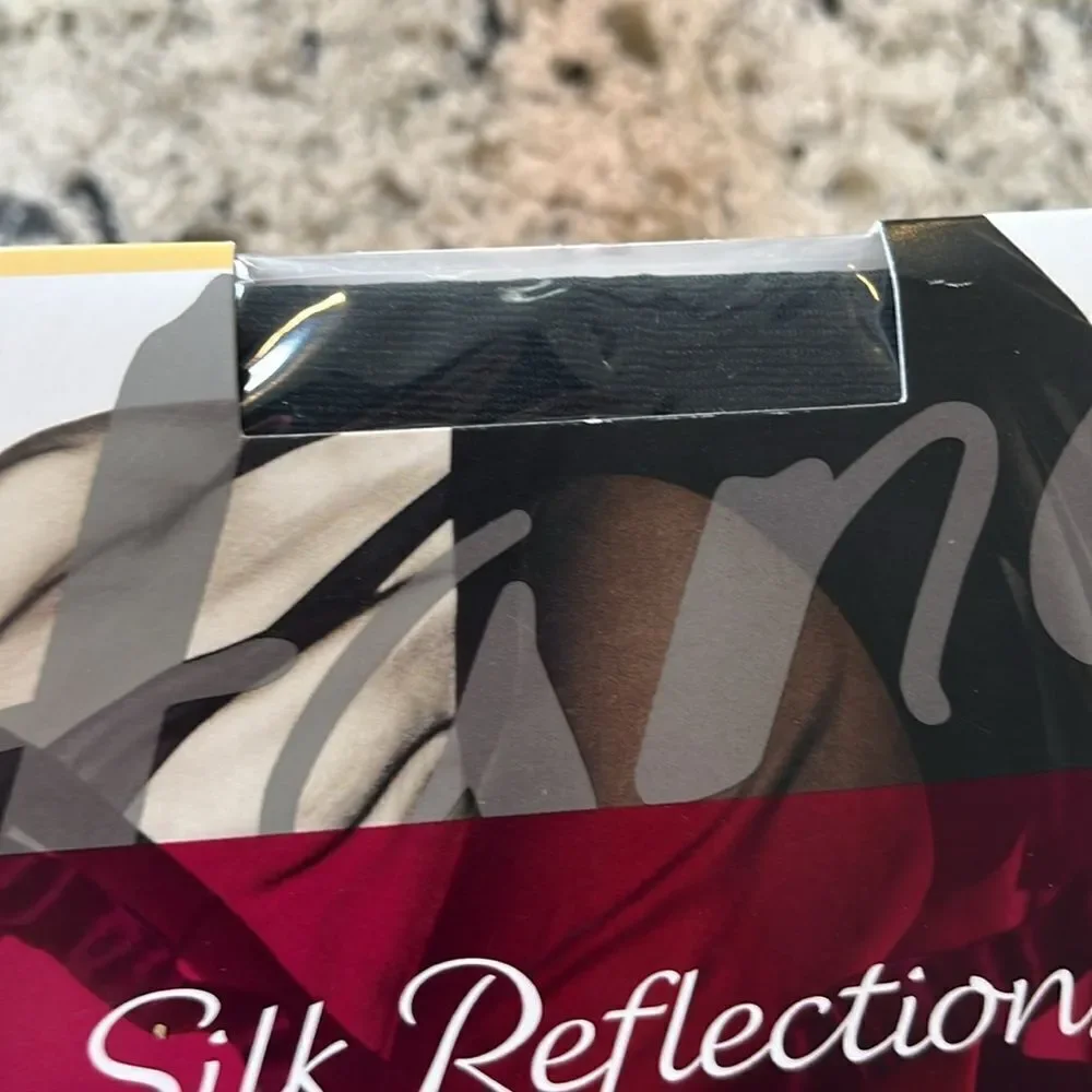 Silk Reflections hosiery sz AB small color Jet Control Top Reinforced Toe Nylons